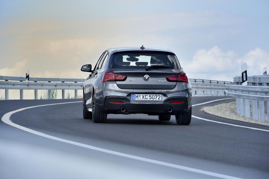  BMW M140i 5-Door 2016 года  (WW) (фото 19 из 53)